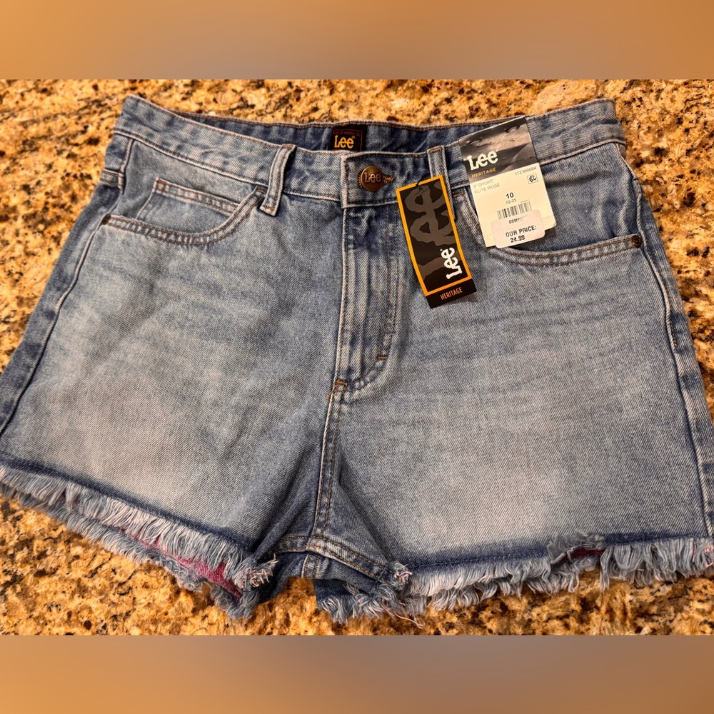 Lee Women's Relaxed  3” Inseam Denim Shorts Jorts Raw Edge Hem Size 10 cut off
